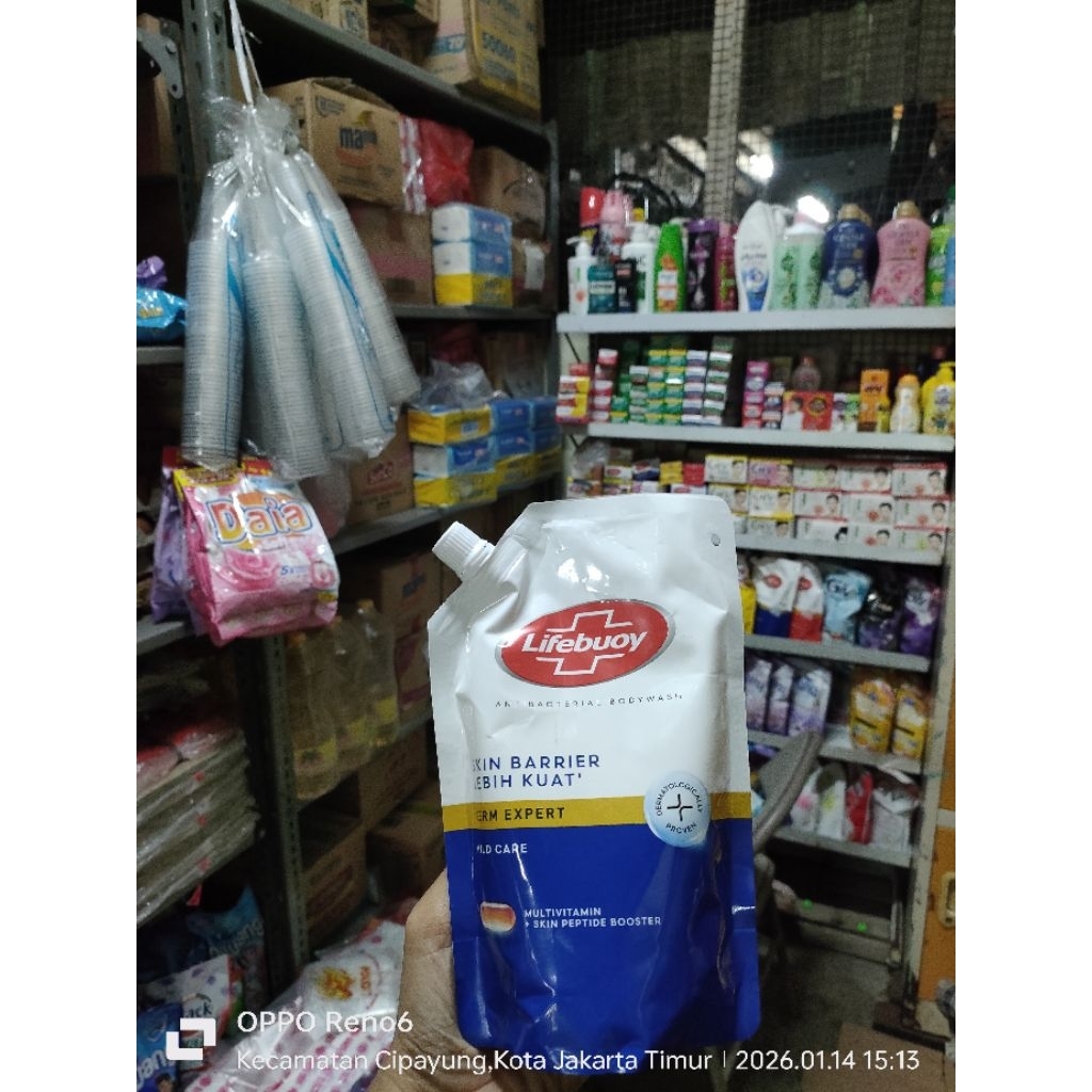 Lifebuoy sabun mandi cair