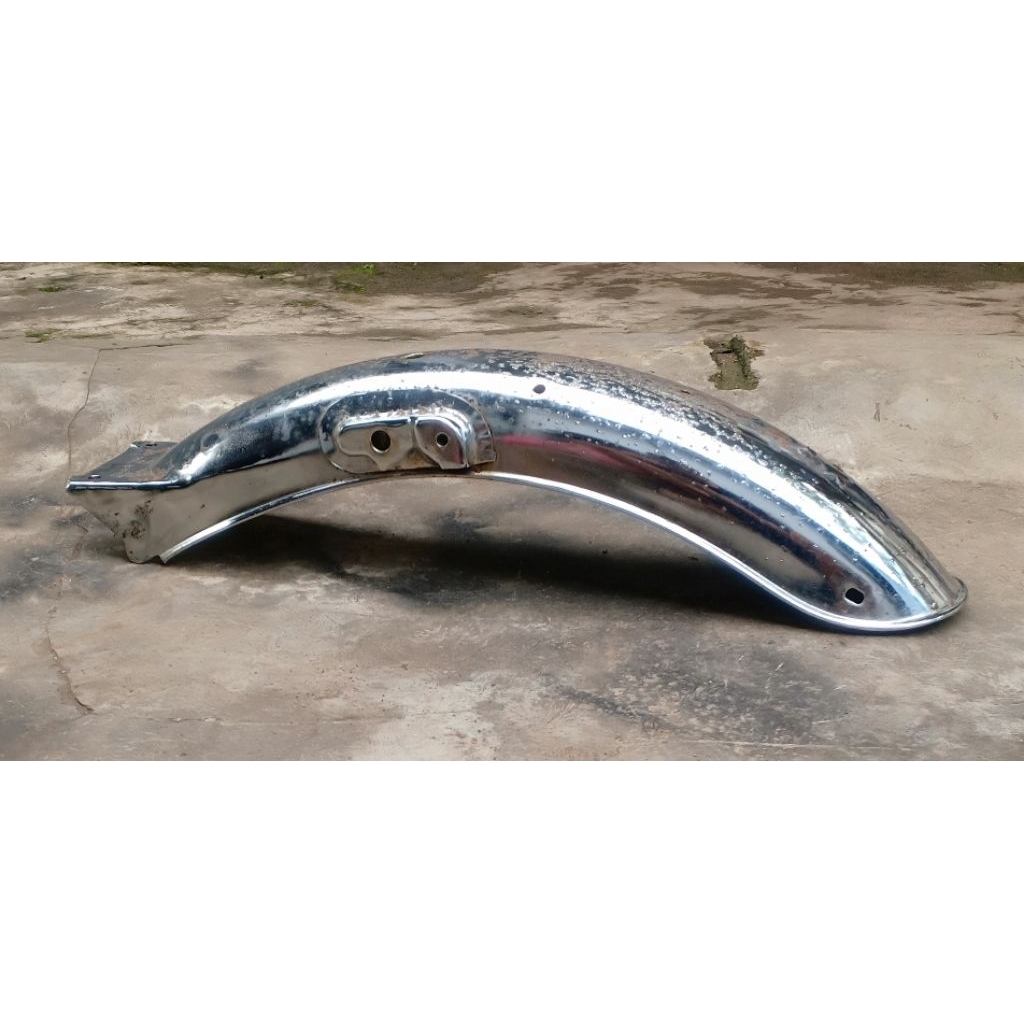 Spakbor belakang GL100 merk urami