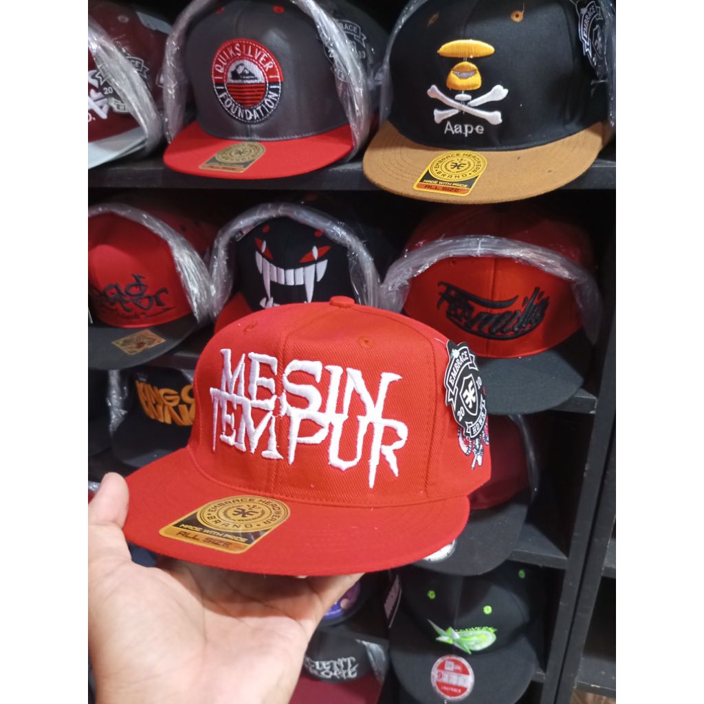 TOPI SNAPBACK MESIN TEMPUR HARDCORE