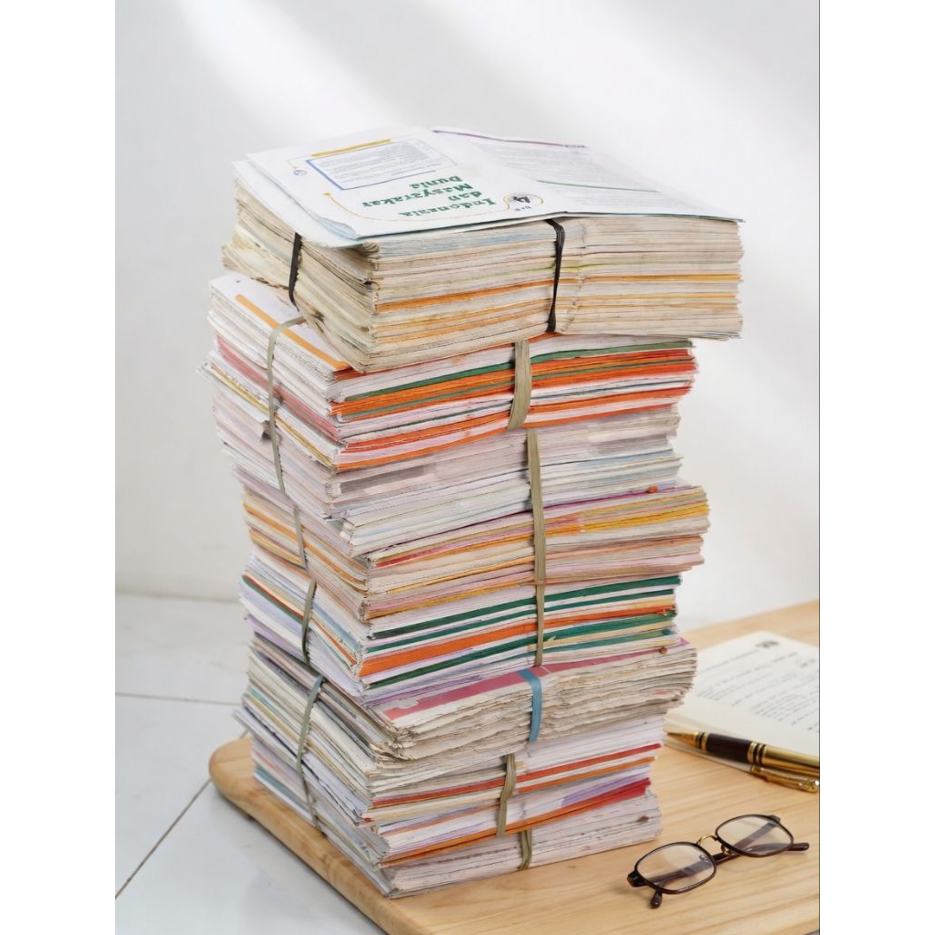 1kg Kertas Koran Bekas/ Lks Bekas / Buku Paket Salah Cetak 62 x 88