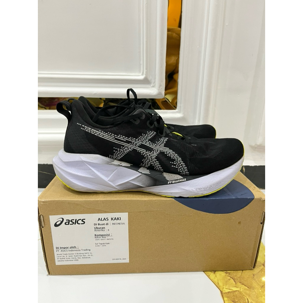 Asics novablast 5 size 40.5 second original