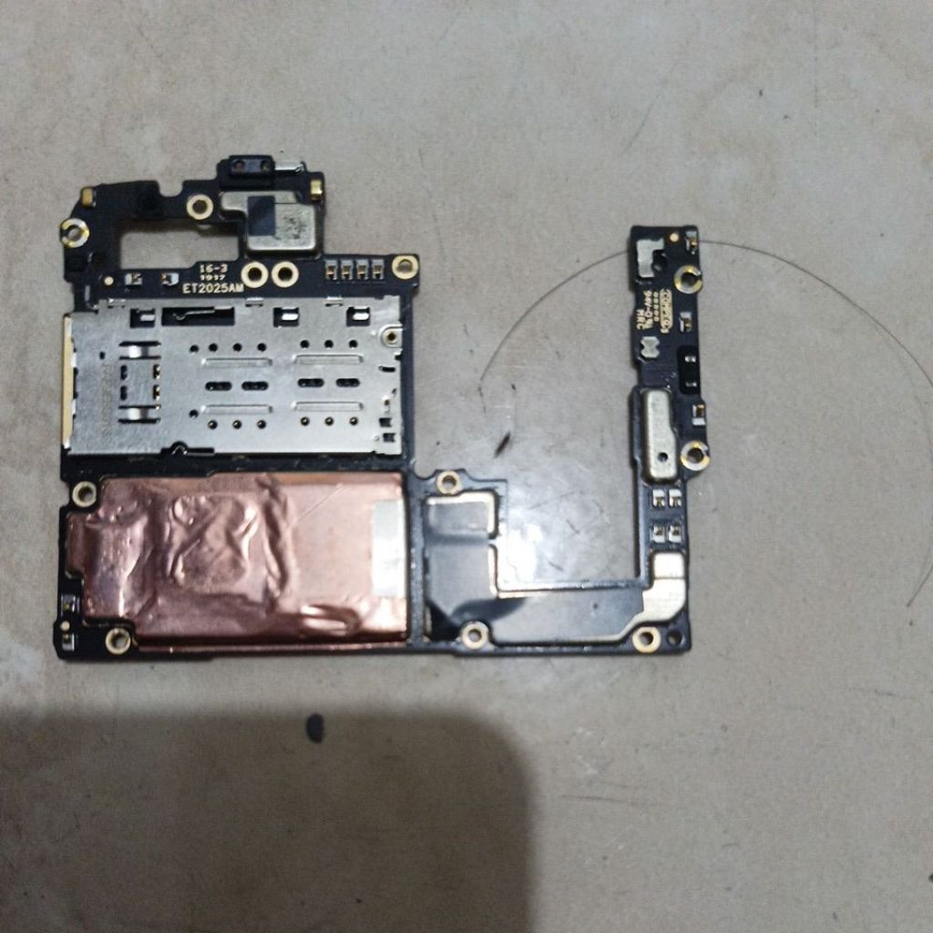 mesin original vivo V 15 pro original kita jual gembling gak tau hidup apa mati gak ada lcd buat tes