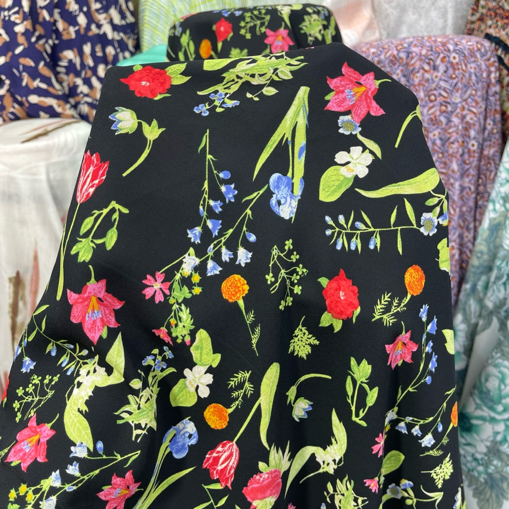 kain zara crepe motif bunga kembang premium - kain nasiji crepe - kain crepe style - kain crepe orig