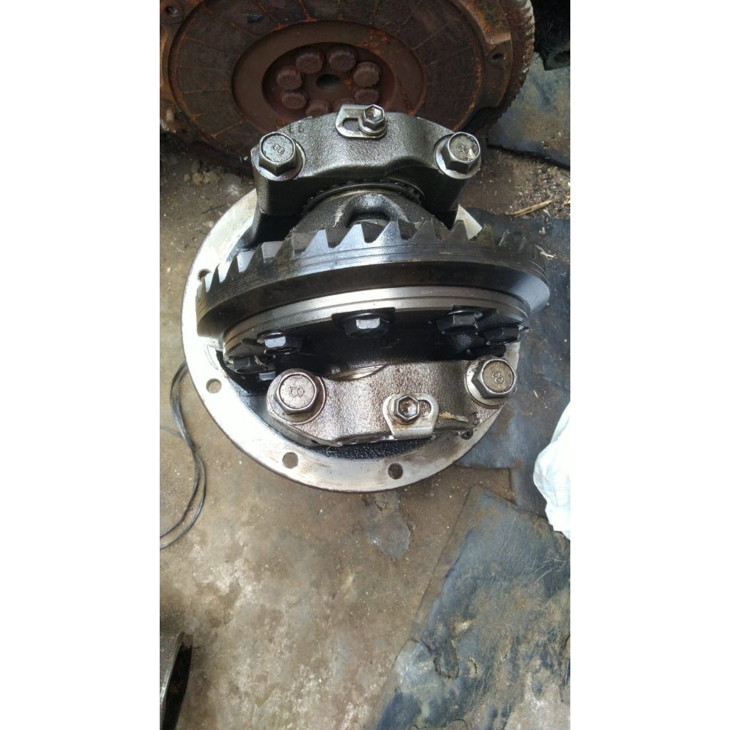 Gardan avanza xenia 1.3 original copotan 2011