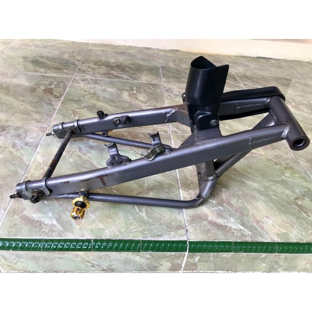 ARM KAWASAKI NINJA RR ORIGINAL LEPASAN UNIT UTUH CAT ORIGINAL BAWAAN MOTOR