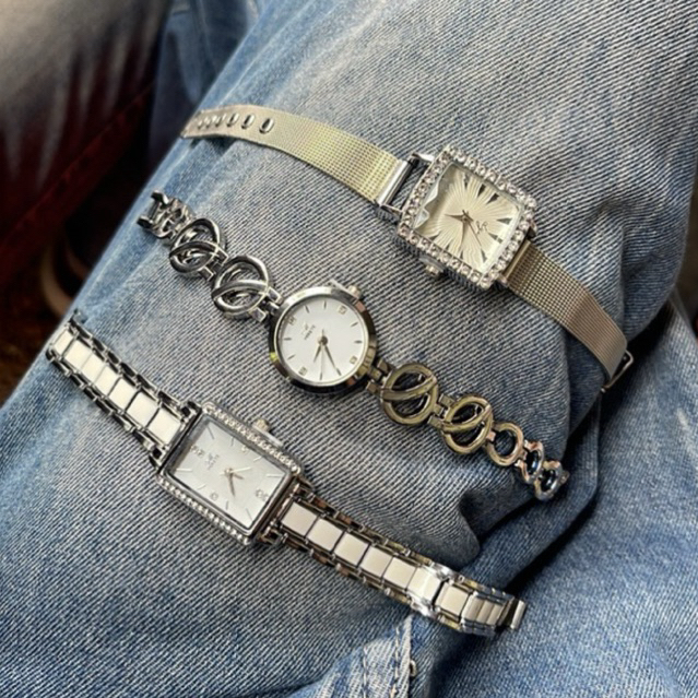 thrift vintage watch elegant chic