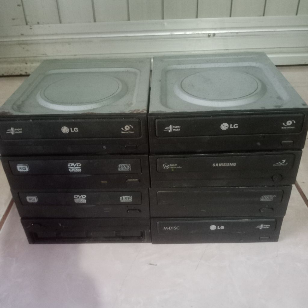 DVD VCD ROOM Komputer Rosok