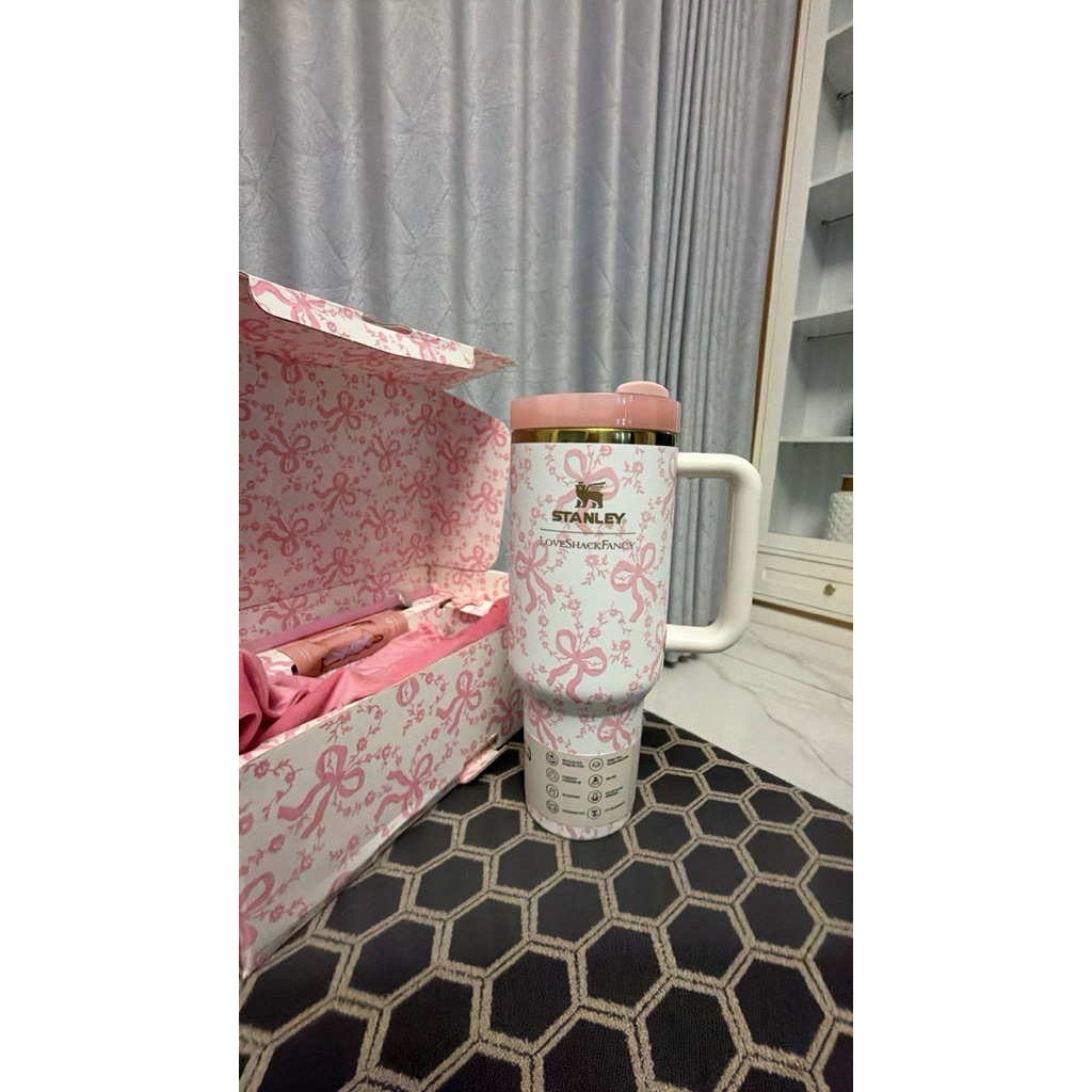 stanley tumbler white pink ribbon 40oz ORI 100%