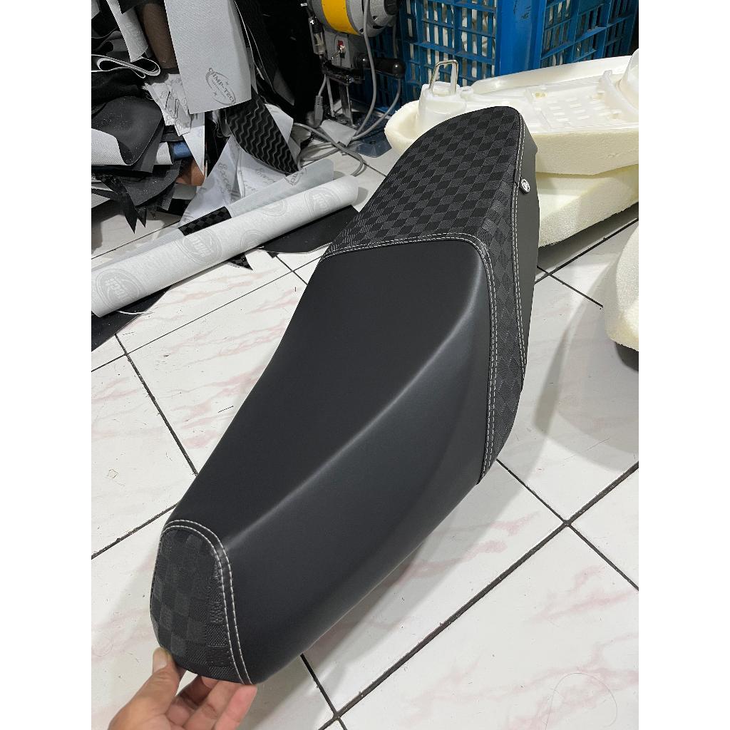 kulit jok MOTOR SARUNG JOK KARBON CATUR 5D Timbul  sarung jok cocok untul jok motor vario mio beat s