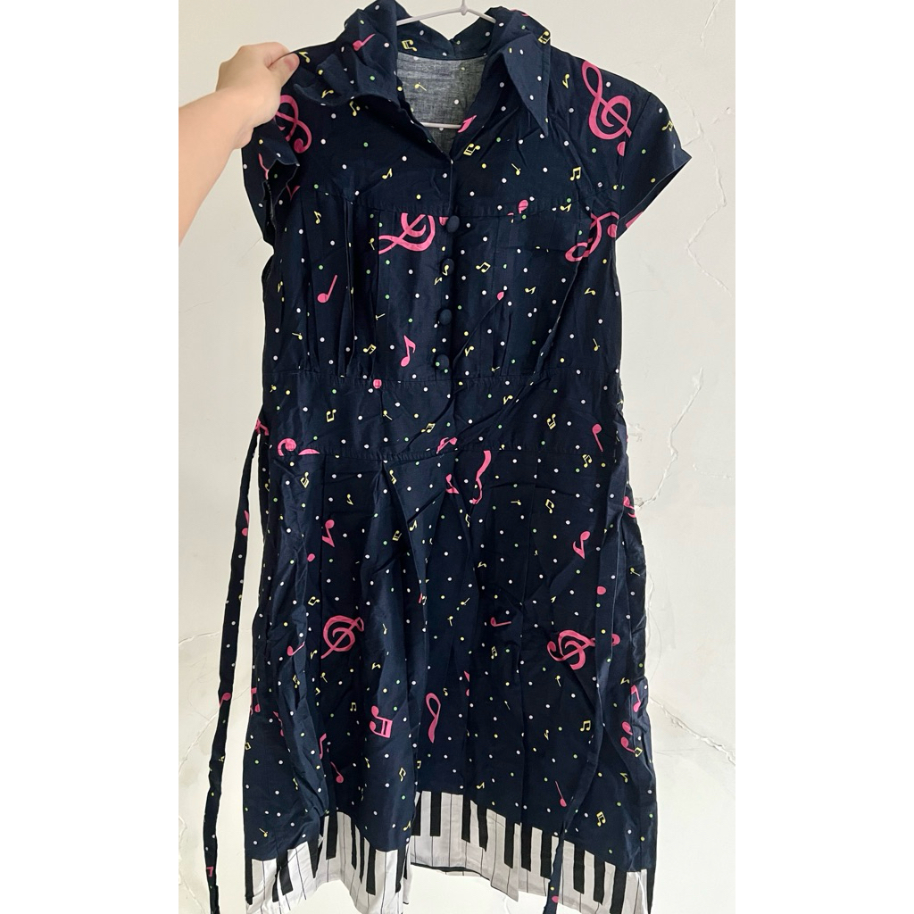 Dress Hitam Piano Musik Not