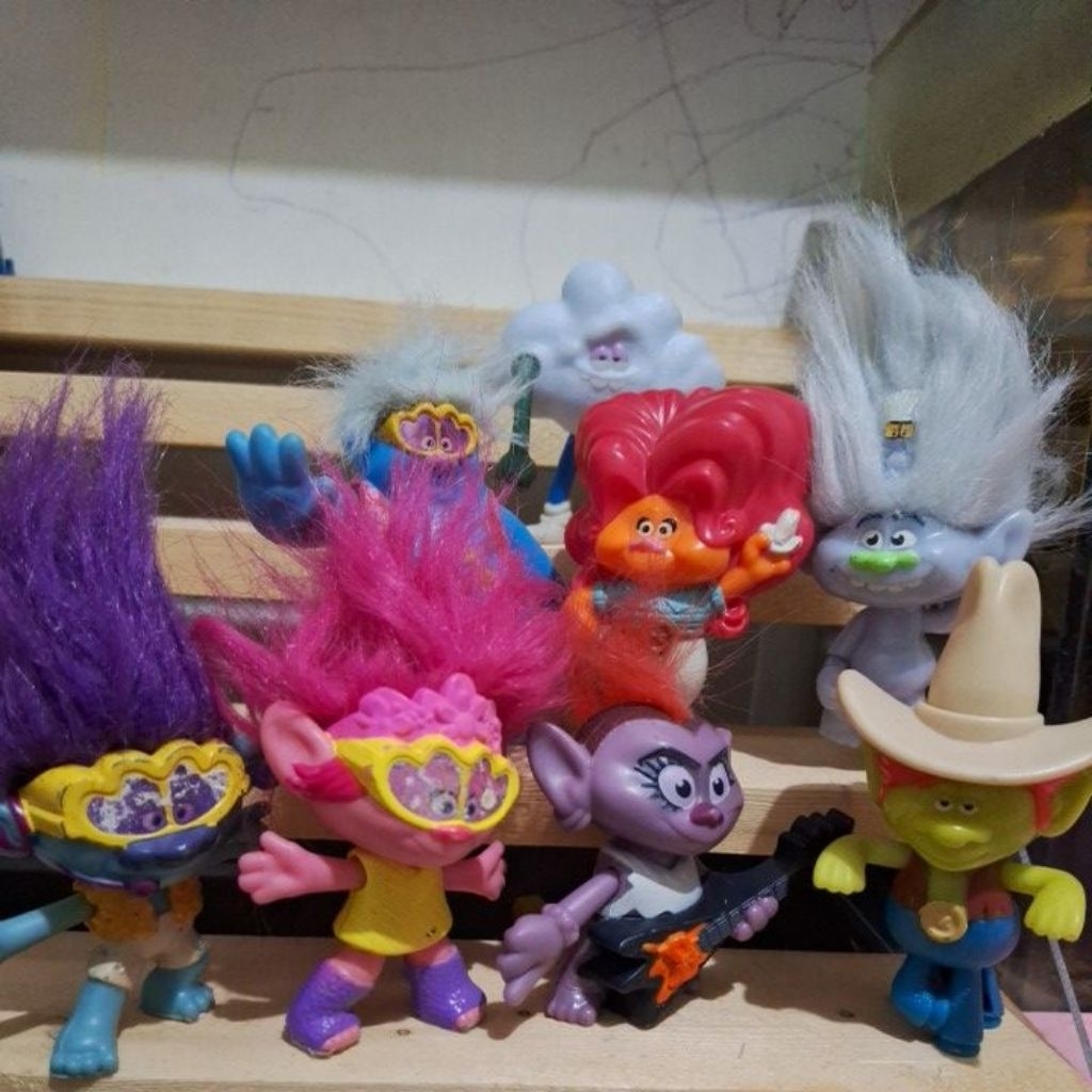 Preloved Figure Trolls for Mcd