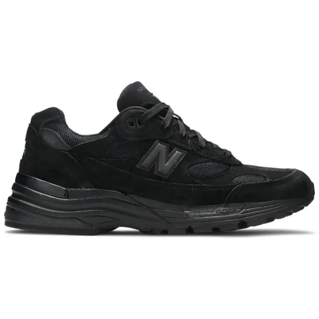 Sepatu Sneakers NB 992 Triple Black