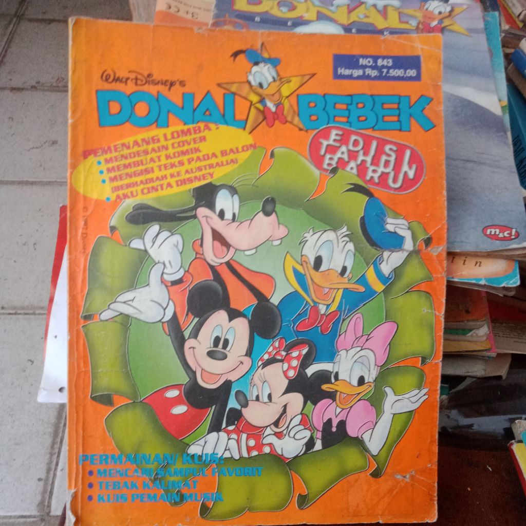 buku majalah Donal Bebek Edisi Tahun Baru