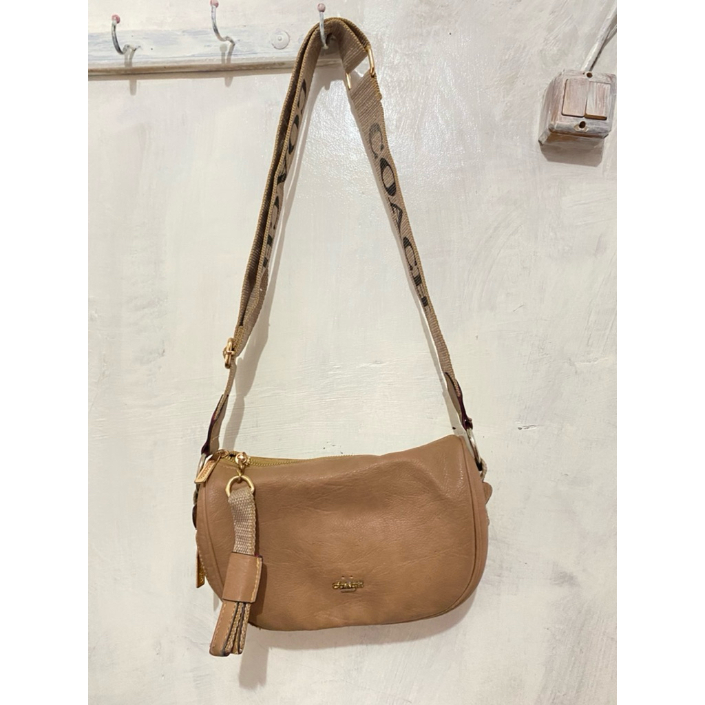 PRELOVED Coach Tas Selempang / Slingbag Shoulder Bag Wanita