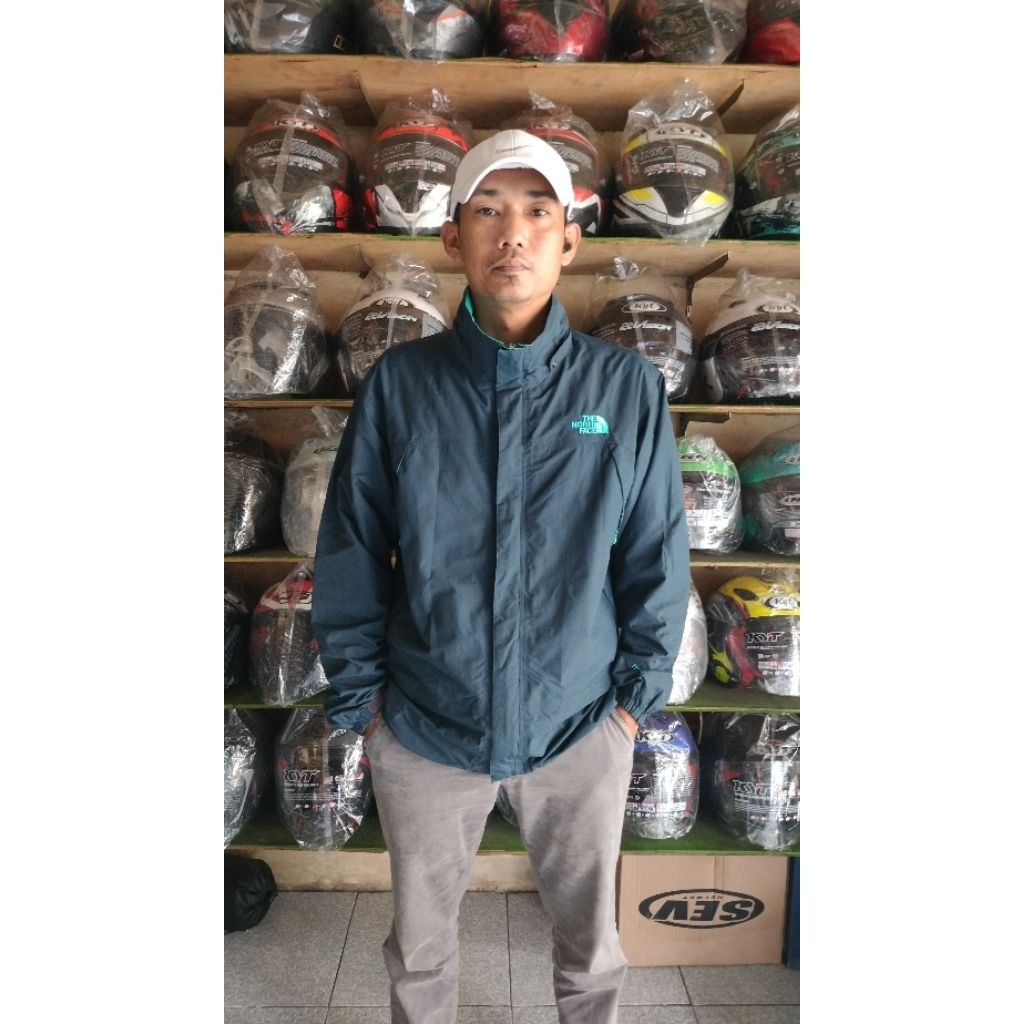 Jaket Outdor brand the north face hyvent anti air daun talas