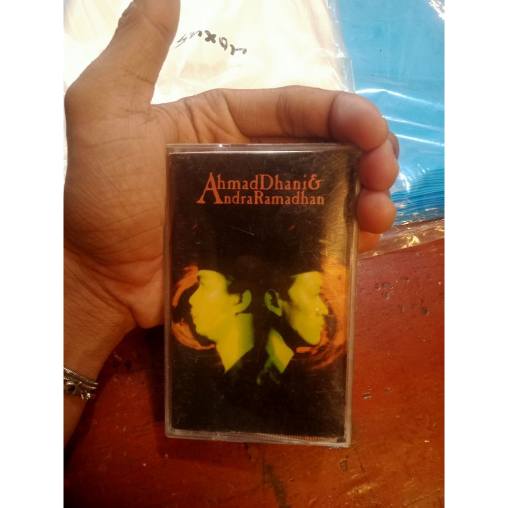 Kaset Ahmad Dhani & Andra the backbone