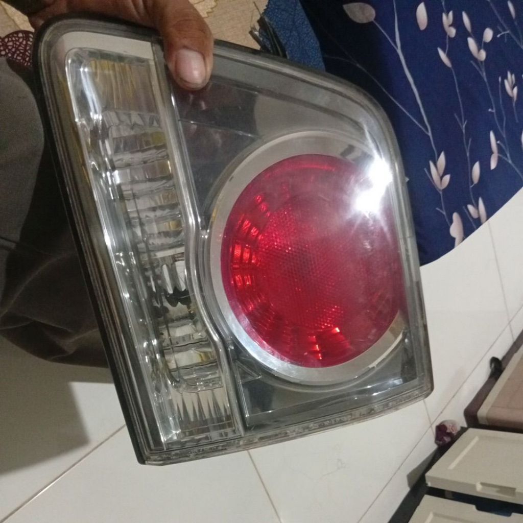 jual lampu bagasi fortuner taun 2014 kanan