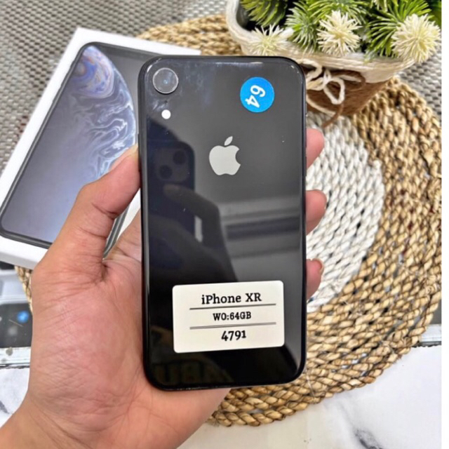 IPHONE XR 64GB 128 GB 256 SECOND ALL OPERATOR ORIGINAL BERGARANSI TINGGAL PAKAI