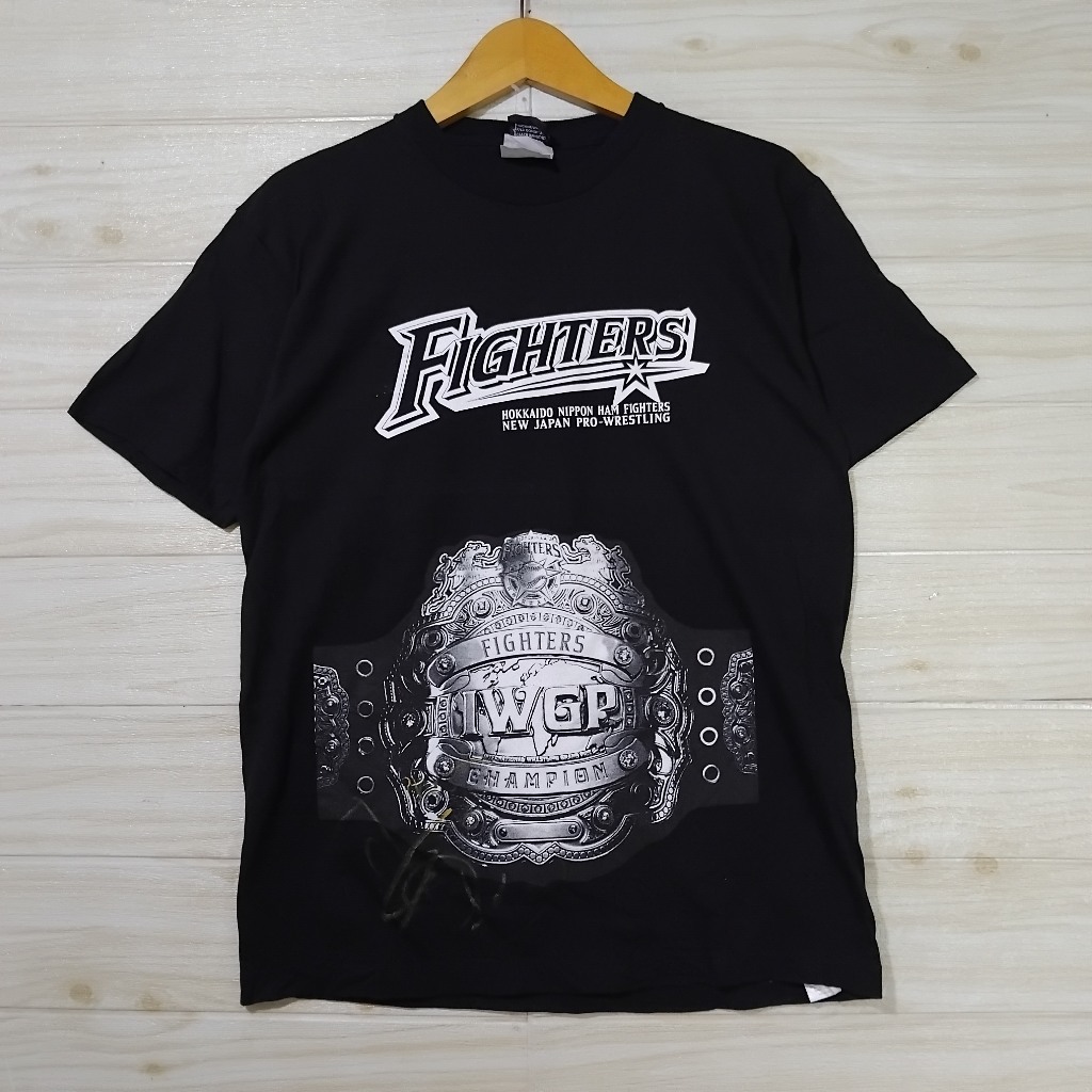 Kaos Hitam Fighter's New Japan Pro-Wrestling Motif Championship Bordir Desain Metalik