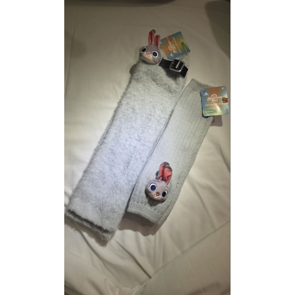 NEW - Hongkong Disneyland merchandise (Leg and Arm Warmer)