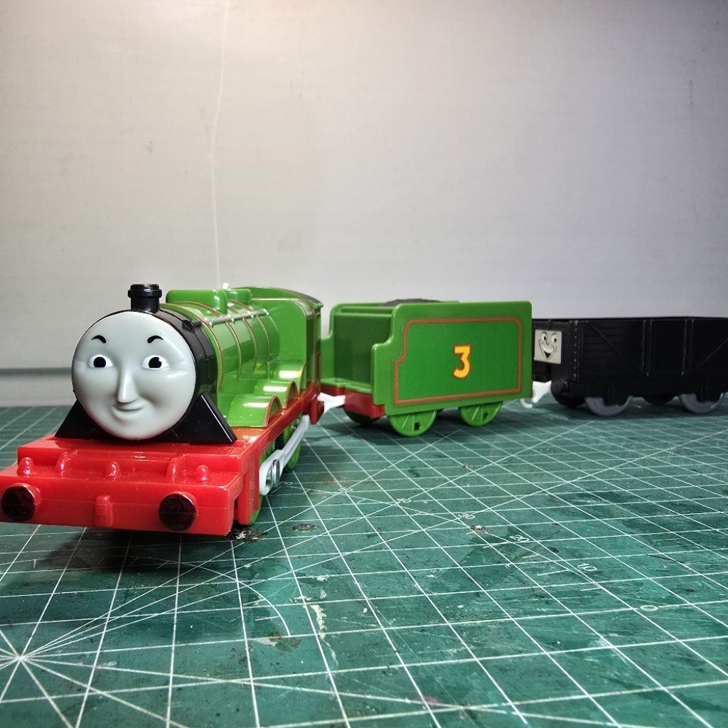 Mattel Trackmaster 1 Thomas & Friends Henry (Plarail Compatible)