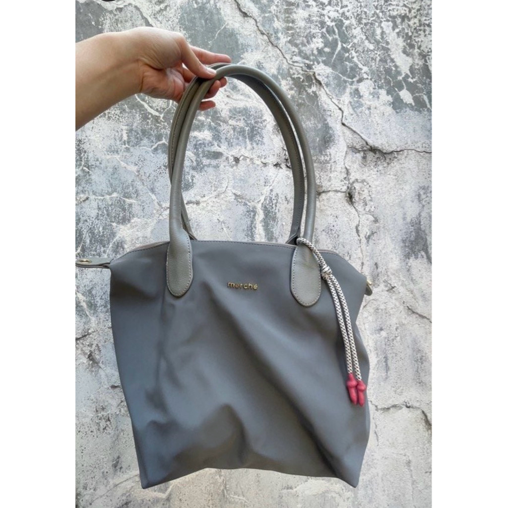 preloved tas merche carousell