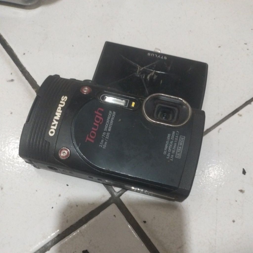 kamera Olympus tg850