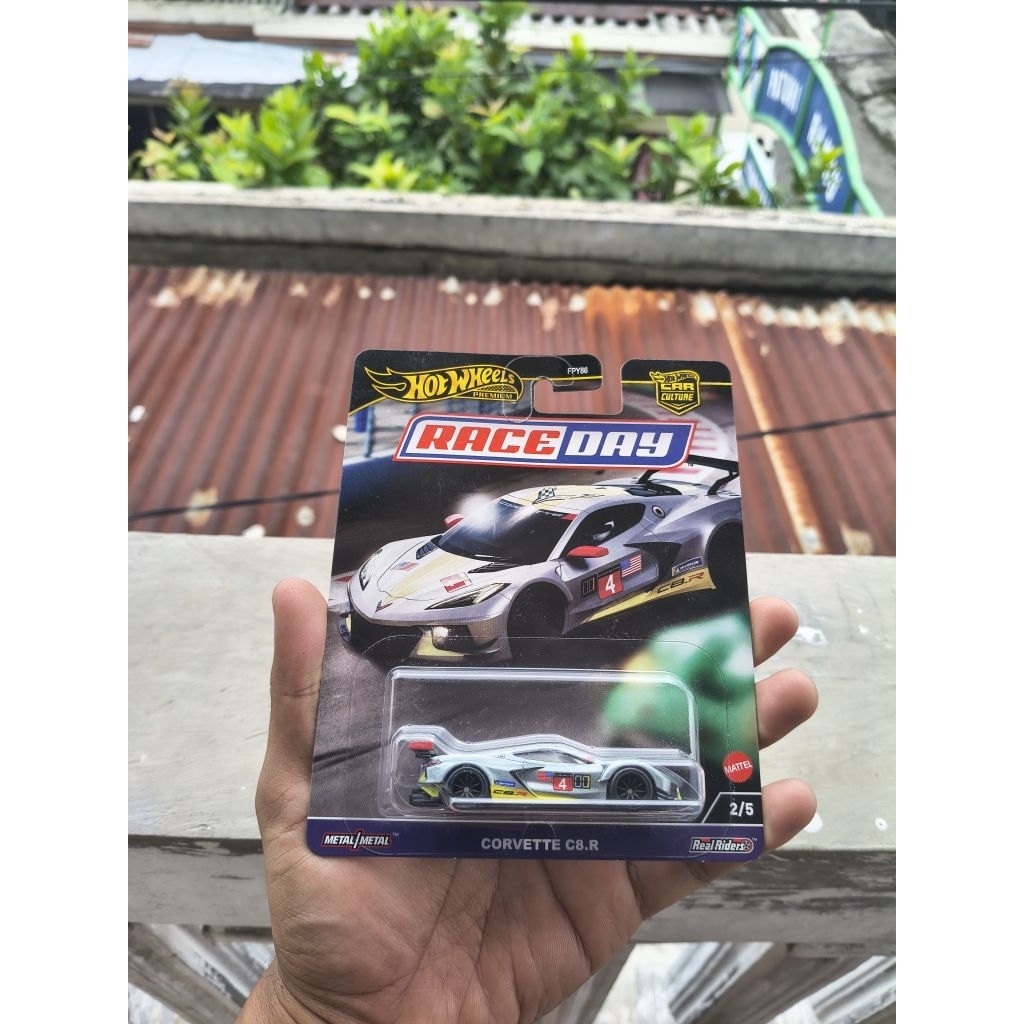 HOT WHEELS PREMIUM CORVETTE C8.R RACEDAY