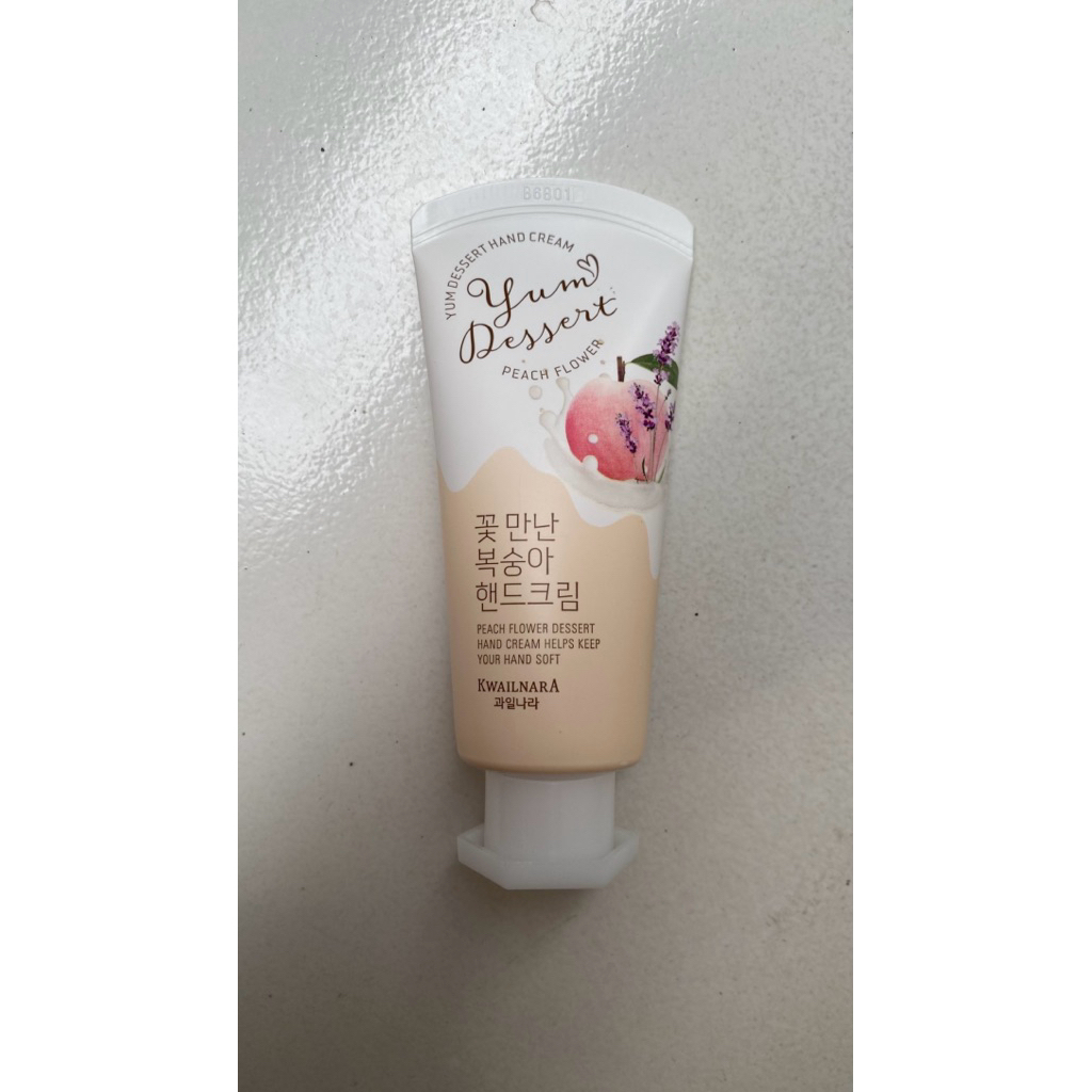 Yum Dessert Hand Cream Peach Flower Kwailnara Daiso KR 60gr