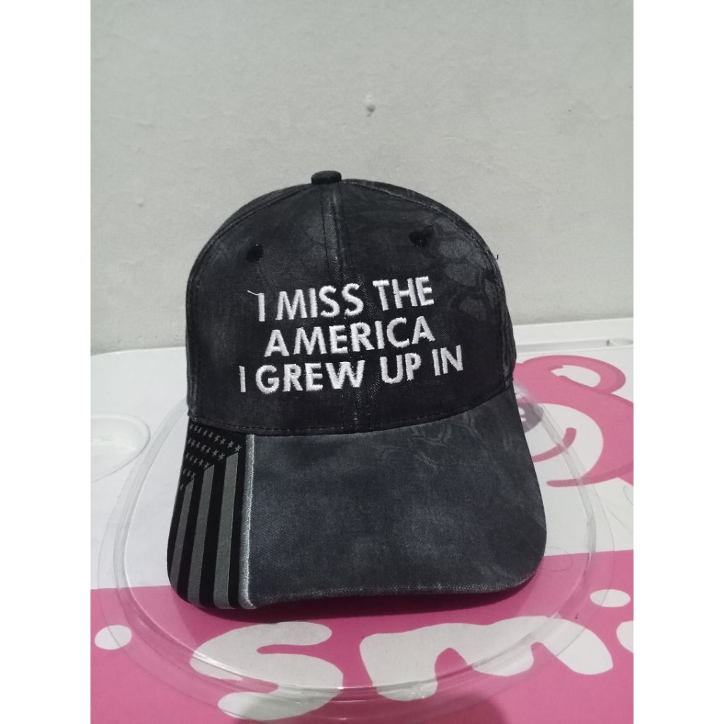 topi caps american