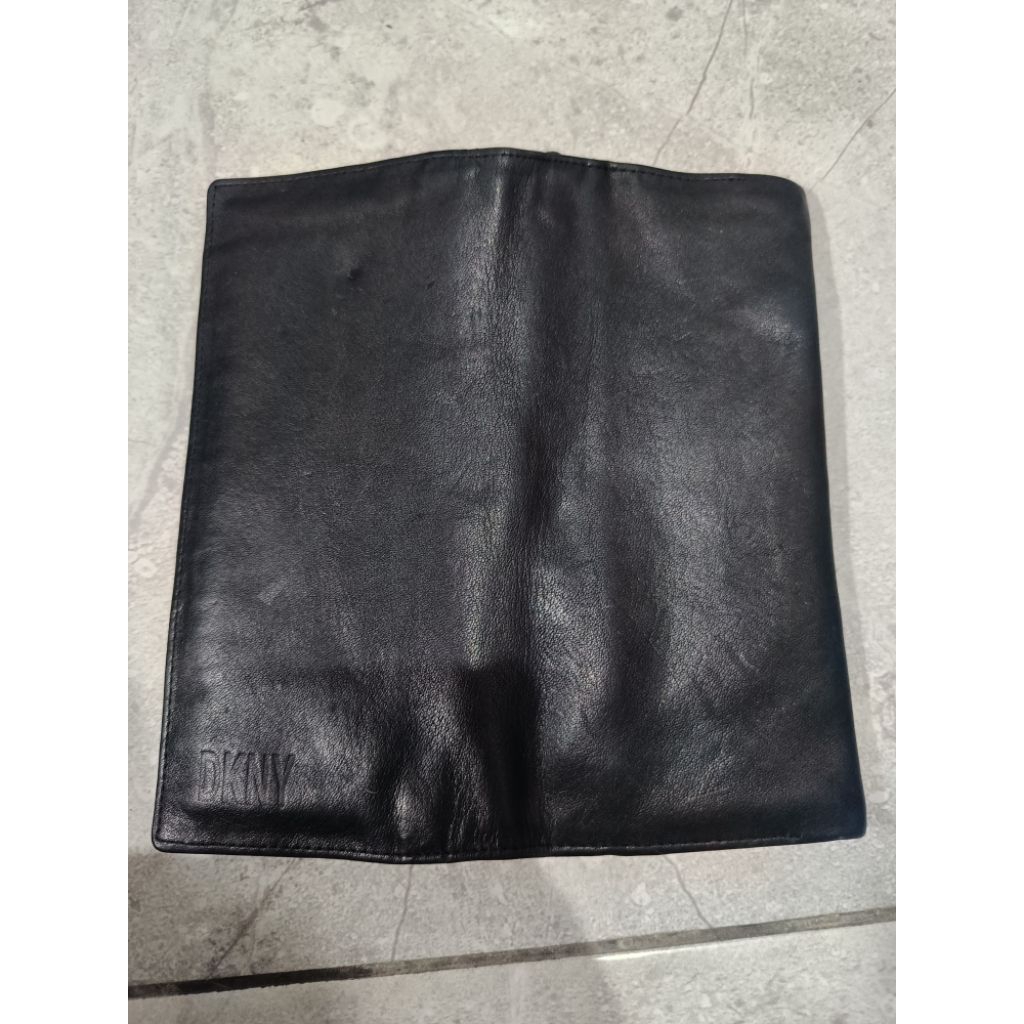 Dompet Panjang Kulit DKNY