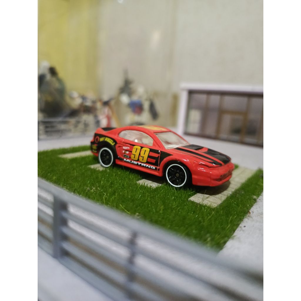 Hot wheels 99 MUSTANG