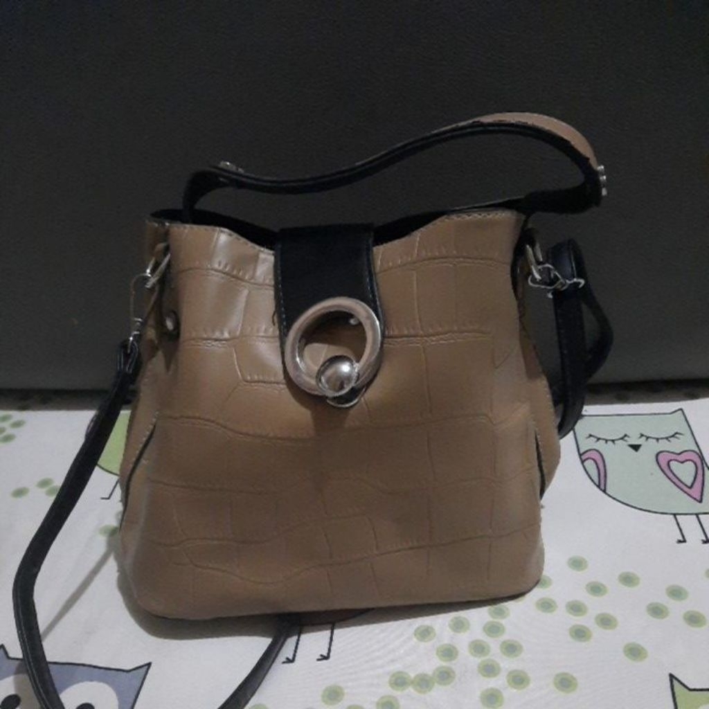 Preloved tas bucket wanita