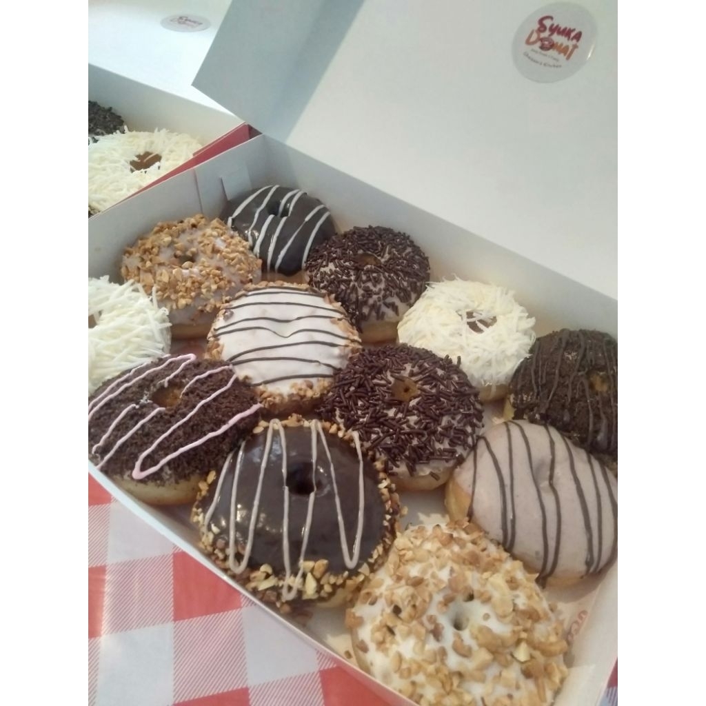 Donat Mini Gembul Lembut, Varian Mix toping isi 12pcs