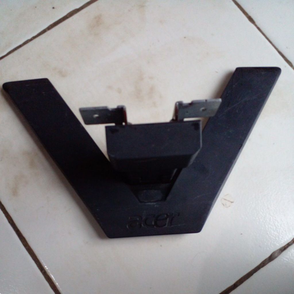kaki briket monitir acer X 163 WL