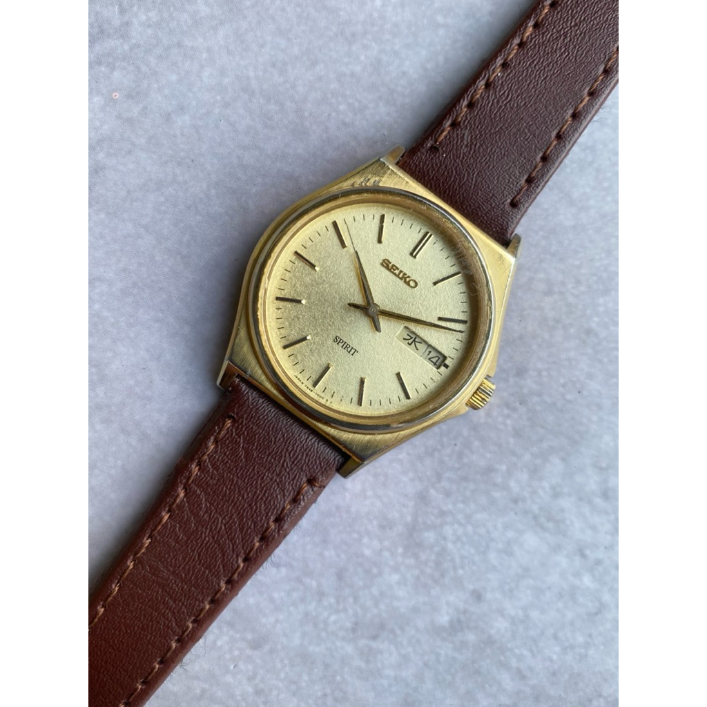Seiko Spirit Golden Frosted Dial Ref No. 7N48-7000