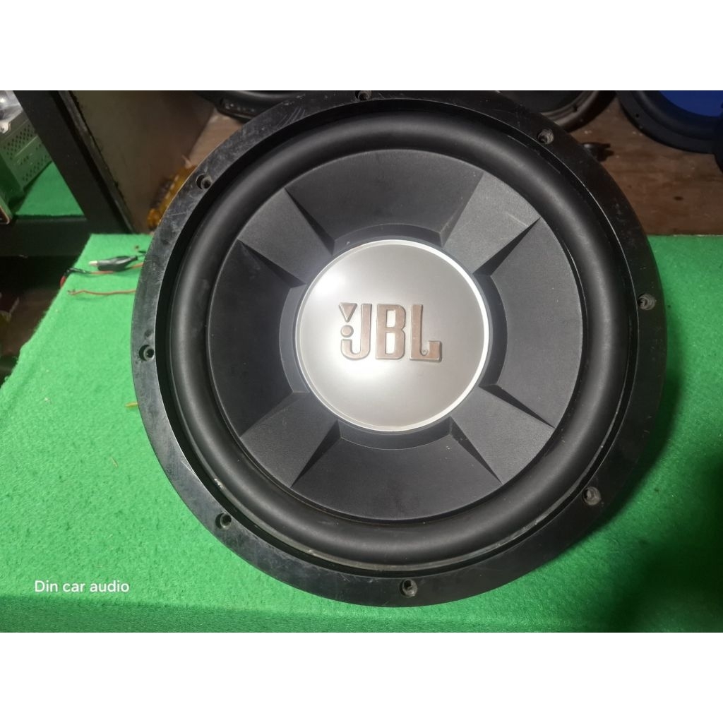 subwoper jbl GTO 1204D