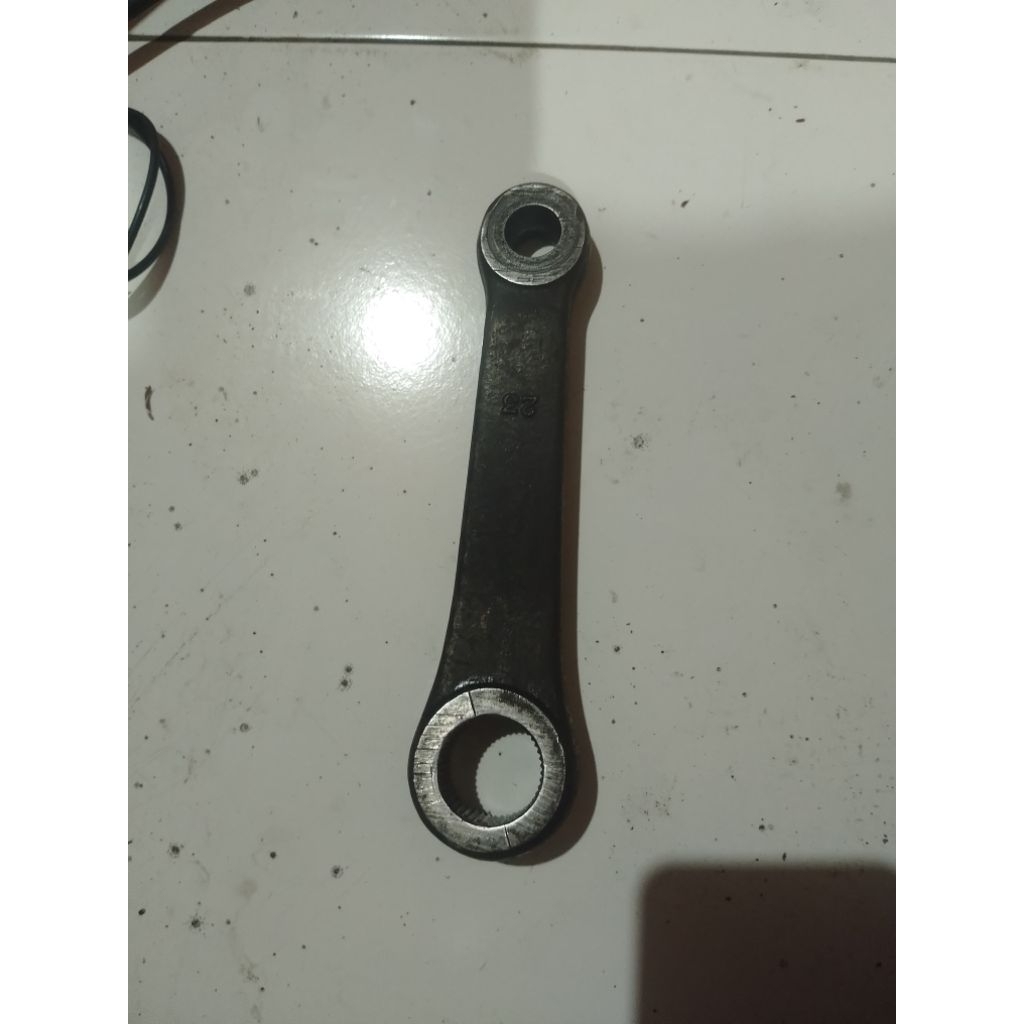 pitman arm / lengan gareng worm stir Taft feroza