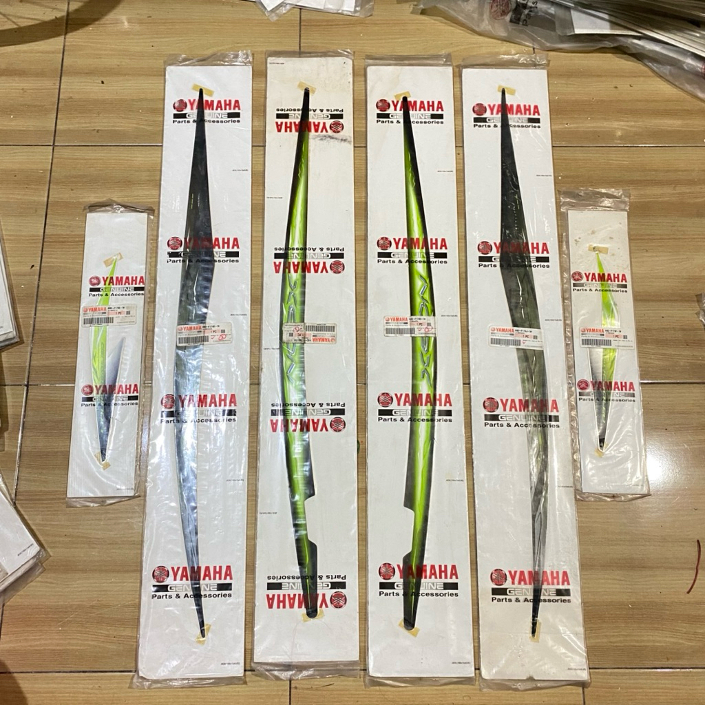 Striping stiker Body belakang Set Yamaha Xeon karbu 2010 hijau original YGP