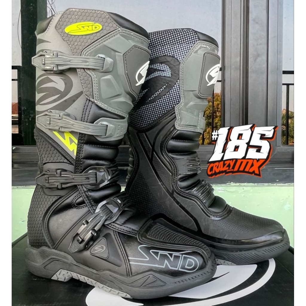 SEPATU SND