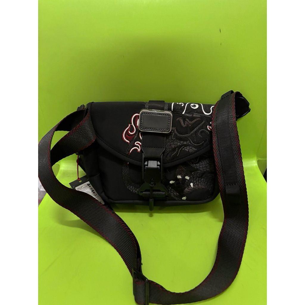 tas sling bag tumi naga pria