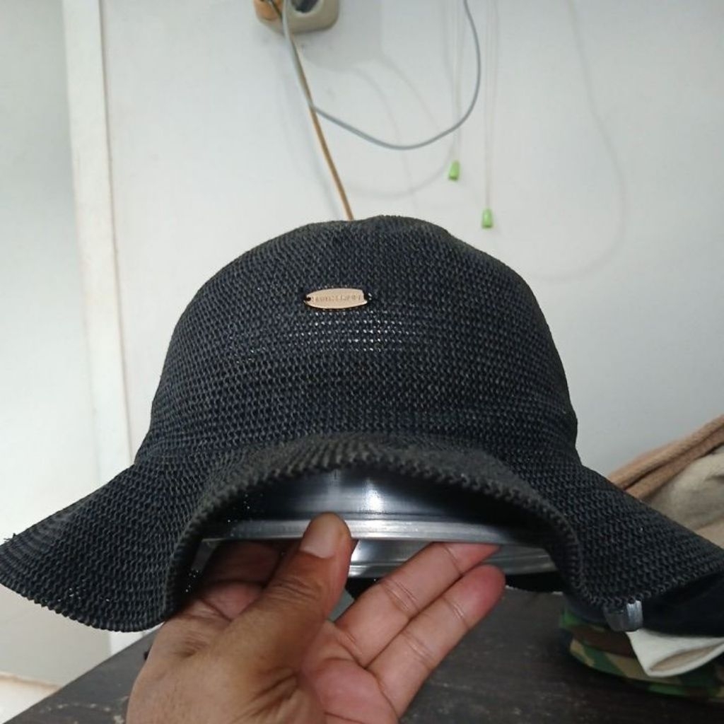 Topi bucket hat bahan rajut super warna hitam pekat SMITH BRIDGE second Original size S-M lingkar 56