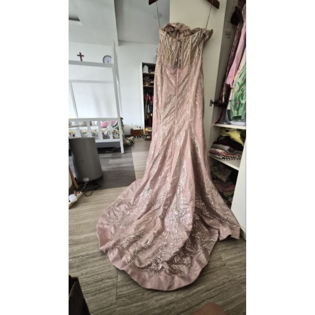 gaun pesta mermaid rosegold kondangan glitter