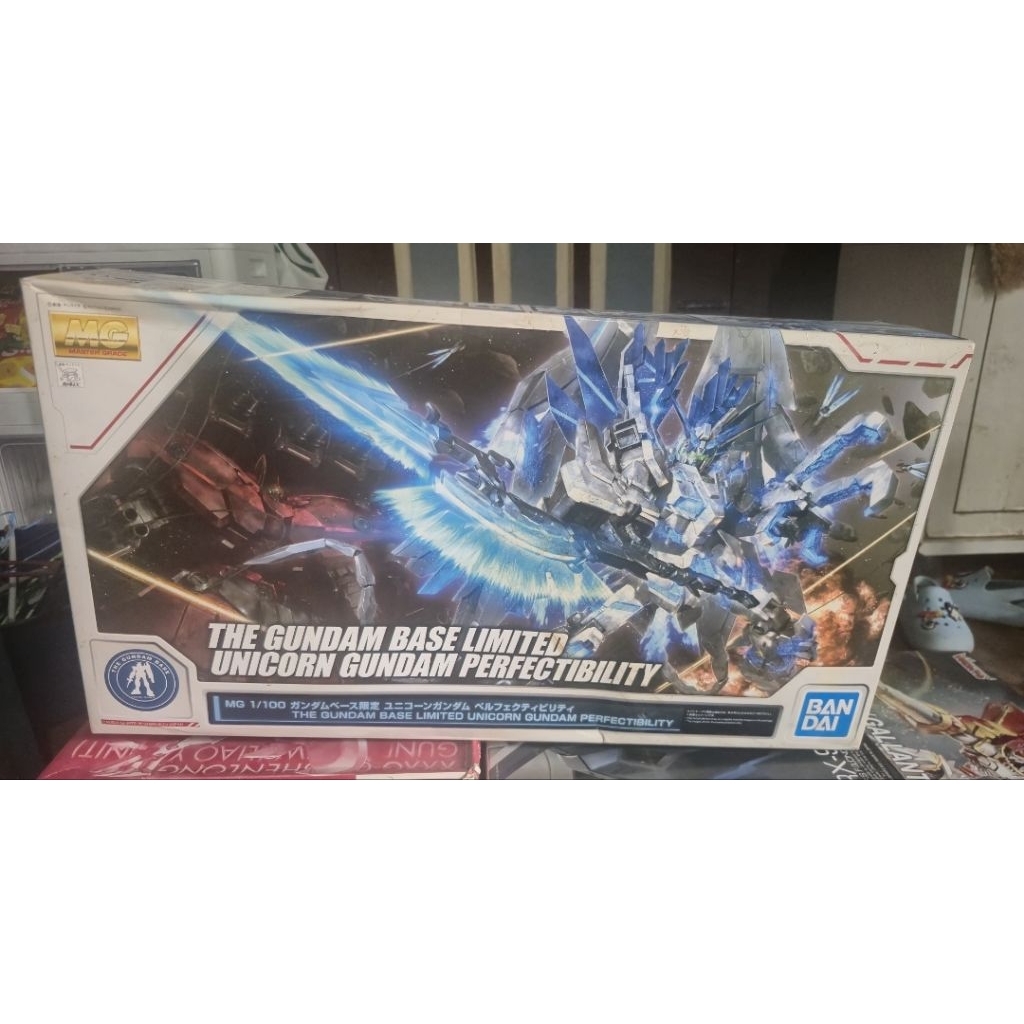 MG 1/100 UNICORN PERFECTIBILITY BANDAI