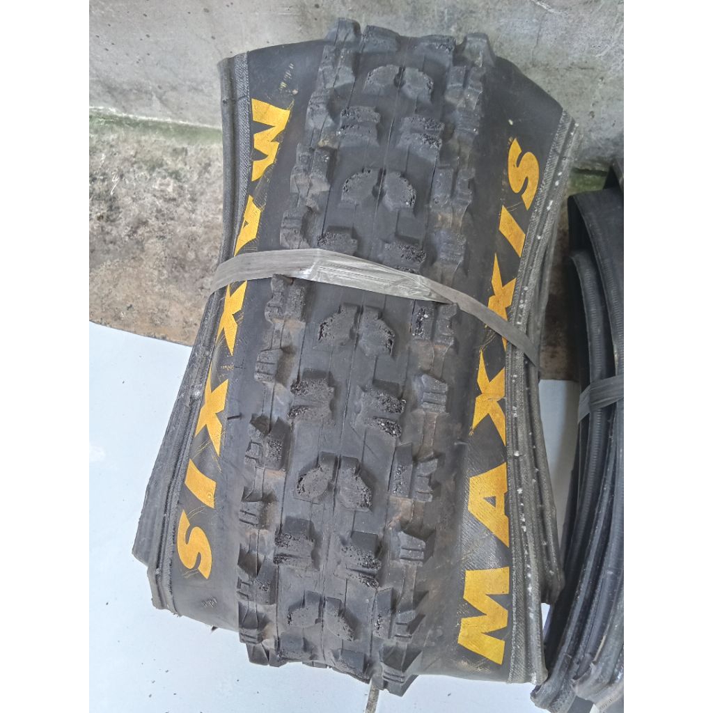 ban maxxis minion dhr  26.5x2.35
