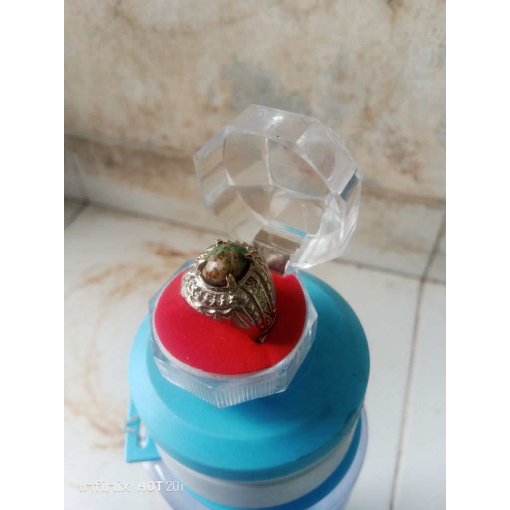 Batu Virus Persia