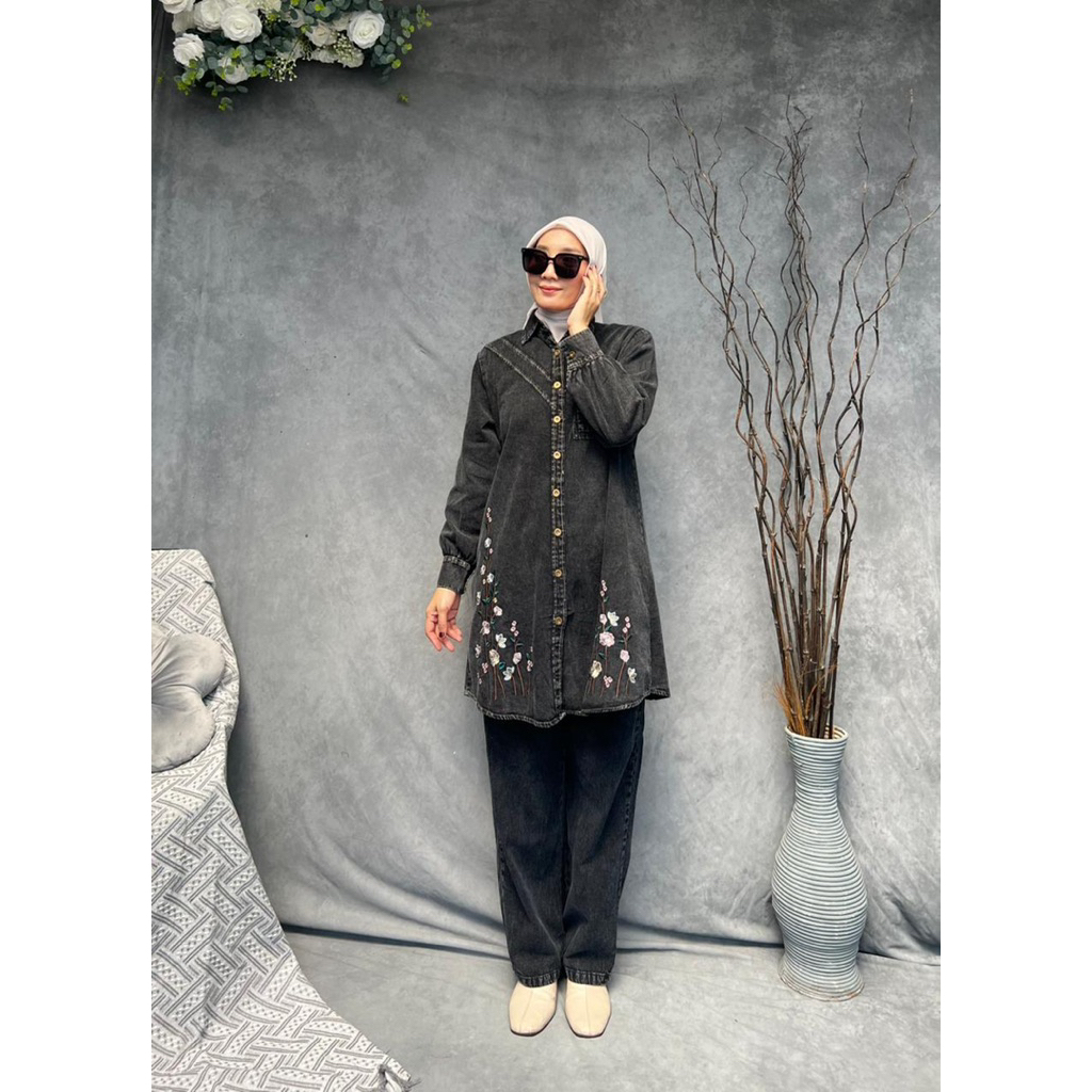 Tunik isqanti  by m.s.f