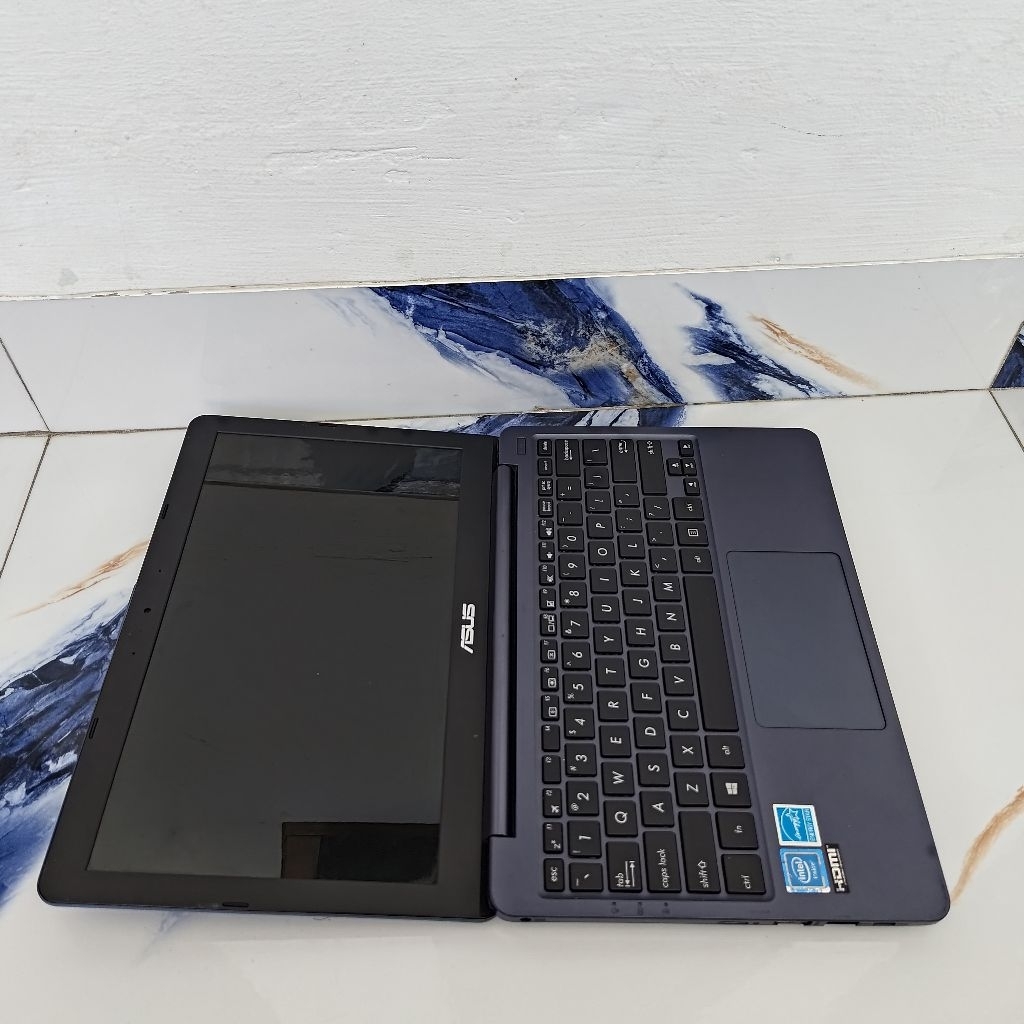Notebook Asus Vivobook E203MAH 4GB 500GB Windows10