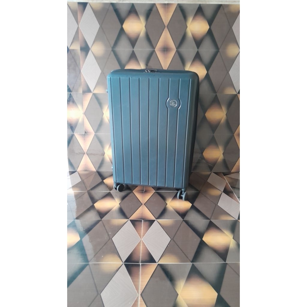 KOPER PIERRE CARDIN LARGE 28 INCH