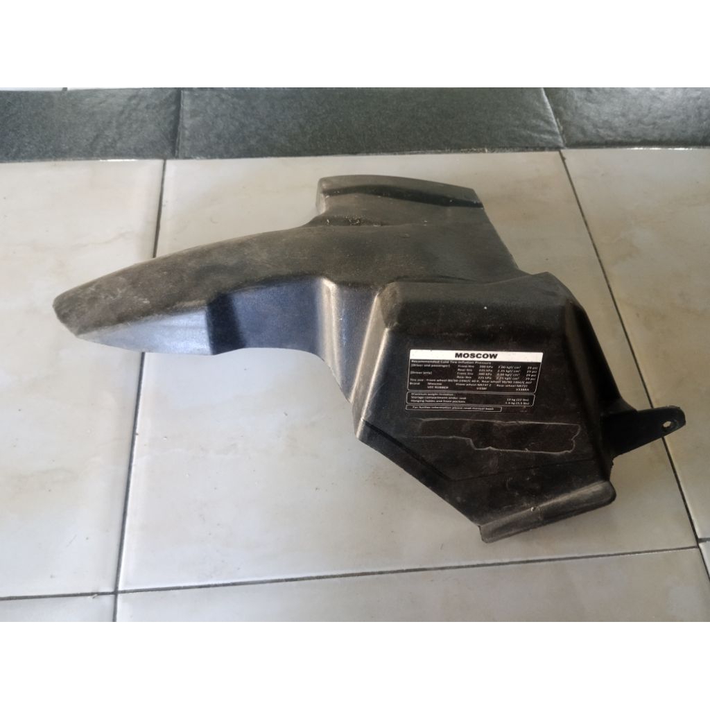 hugger spakbor kolong air vario 110